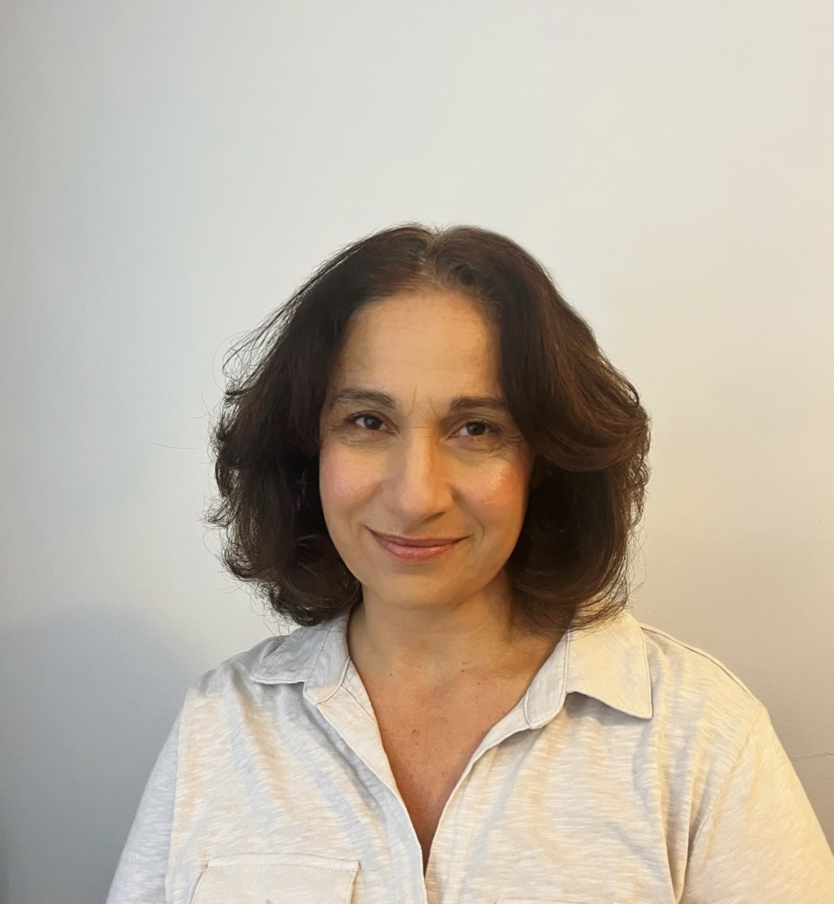 Sandy Stream Headshot